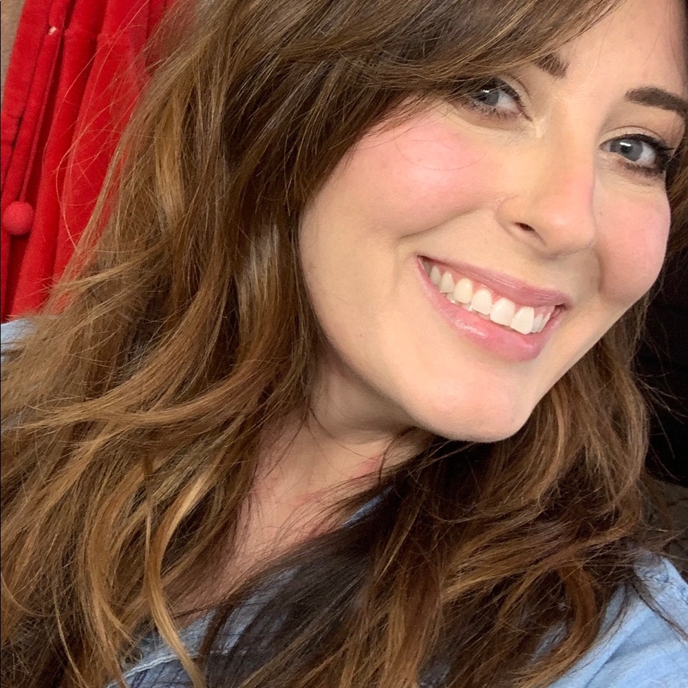 Meet your Posher, Nicole